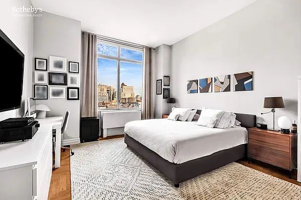 Sold by Sotheby's International Realty | media 7