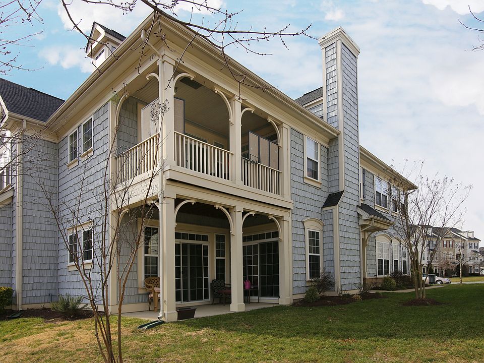 1st image of 13893 Gullane Dr #100
