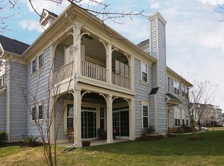 13893 Gullane Dr #100, Woodbridge, VA 22191