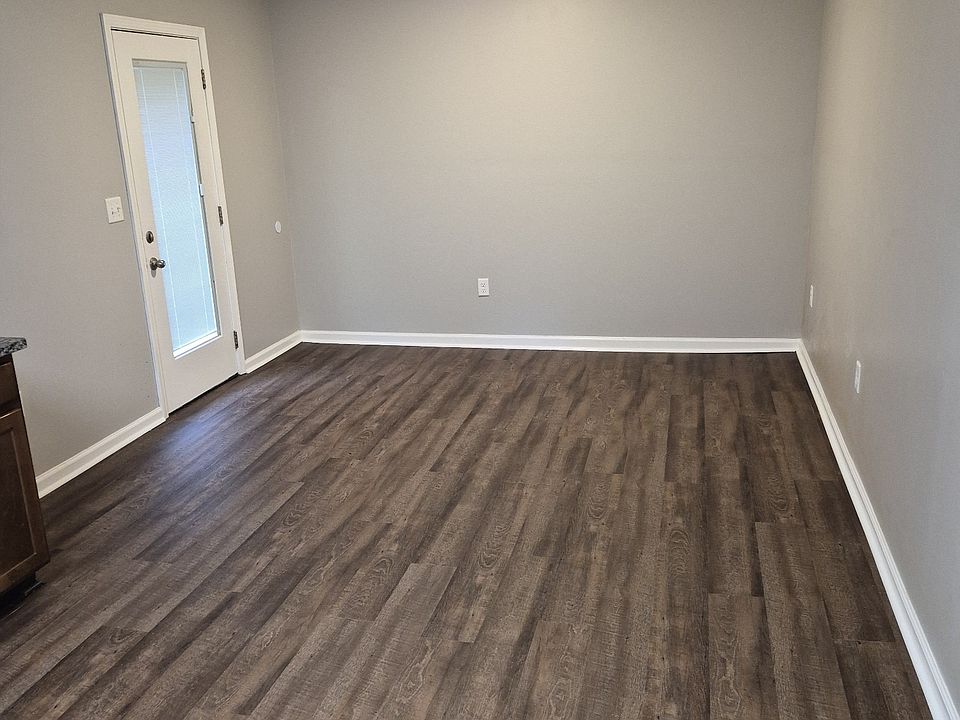 1st image of 609 Briarcliff Rd