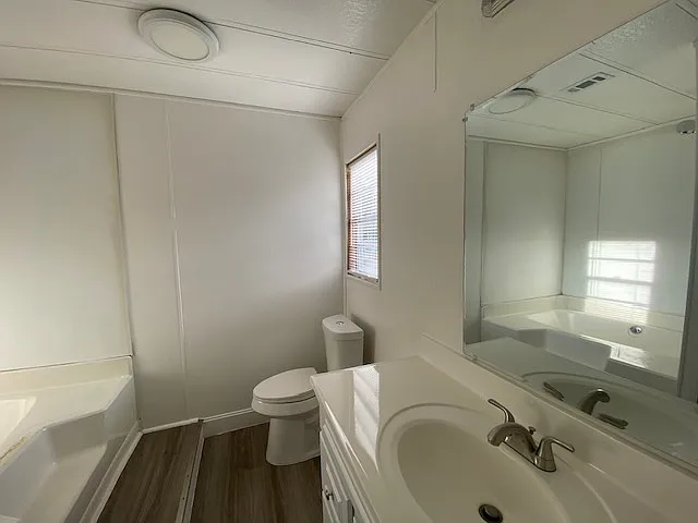 1203 Karen Dr — Photo 2