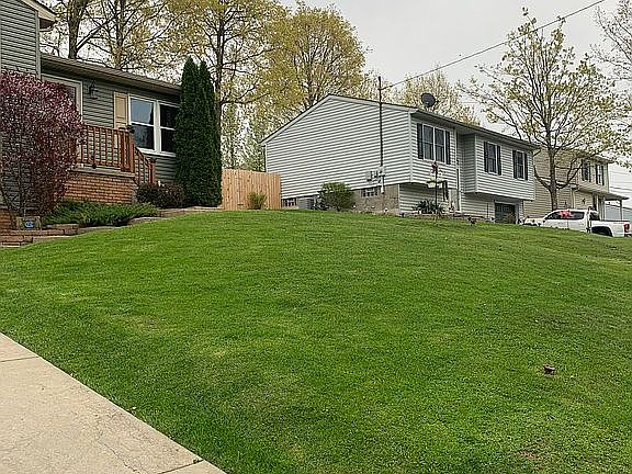 2nd image of 208 McFadden St