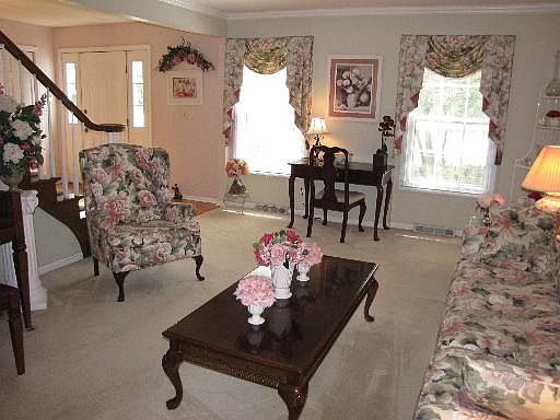 4th image of 871 Okolona Ct