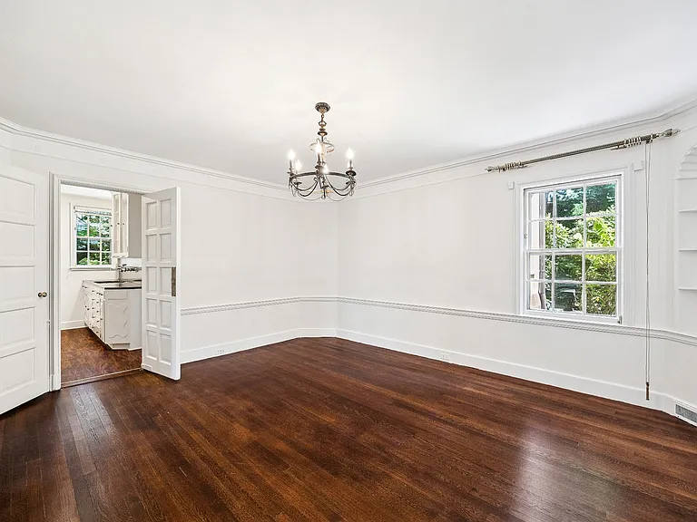 6 Fox Meadow Rd — Photo 4