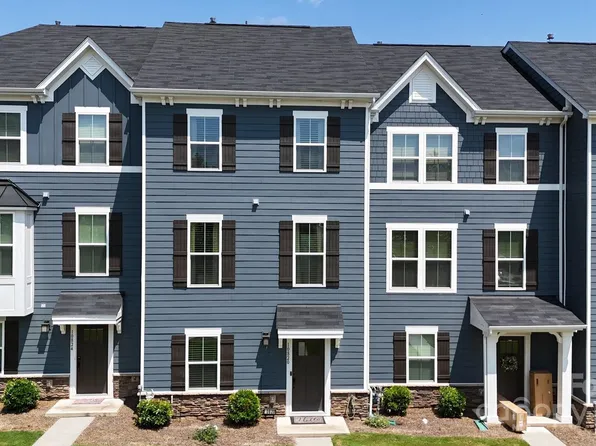 10820 Overlook Mountain Dr, Charlotte, NC 28216