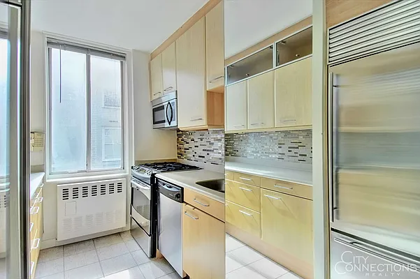 Rented by City Connections Realty | media 14