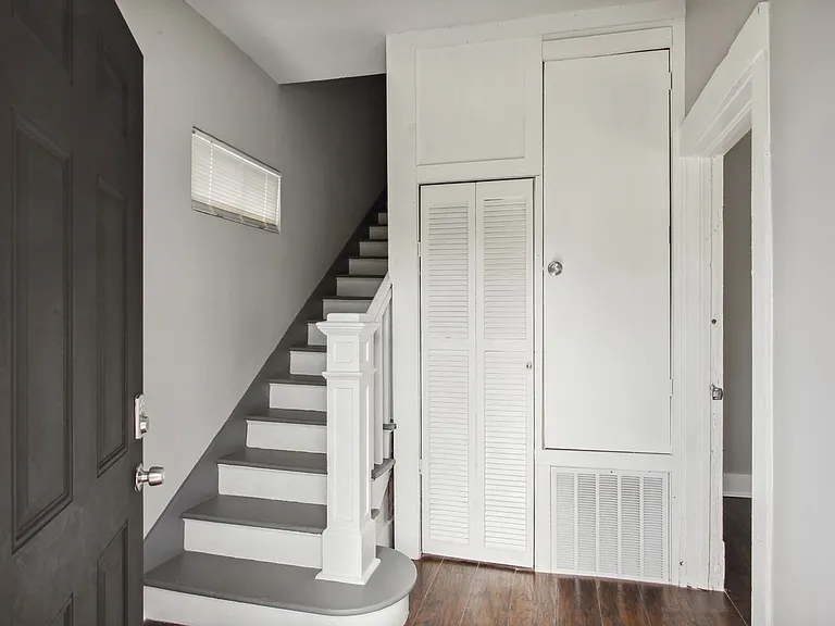 1002 W 44th St — Photo 15