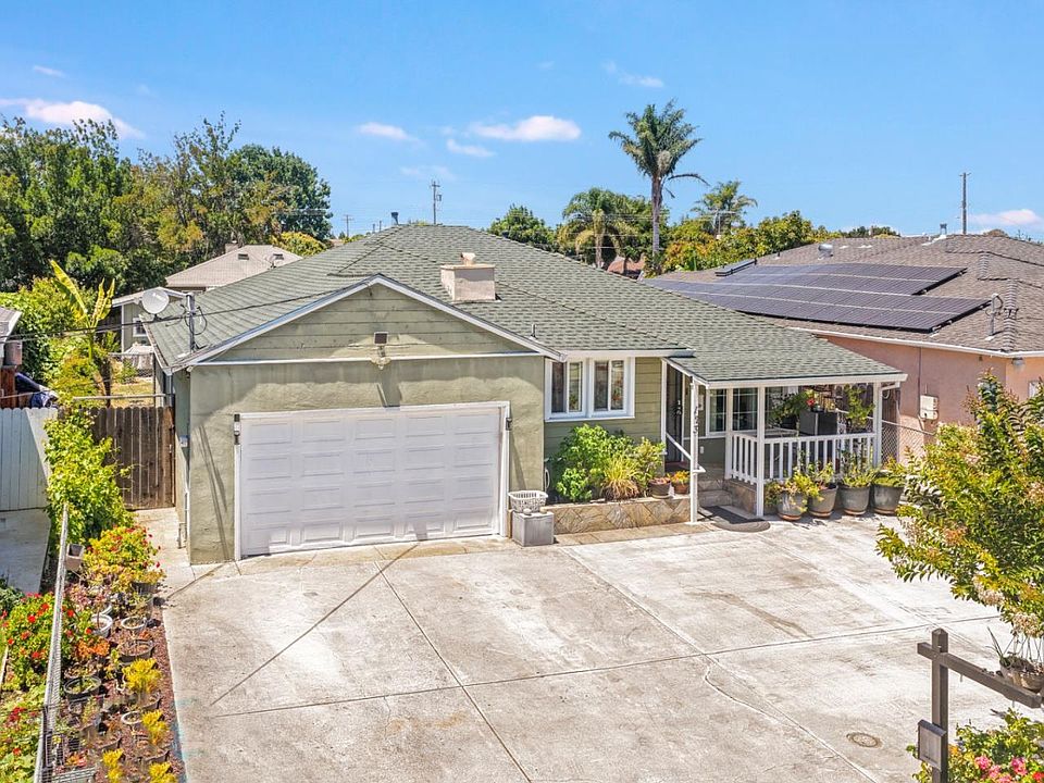 1st image of 123 Gardenia Way