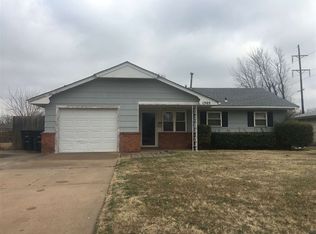 1305 N 13th St, Enid, OK 73701