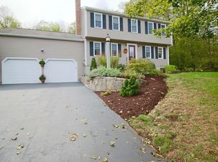 26 Moore Rd, Hopedale, MA 01747