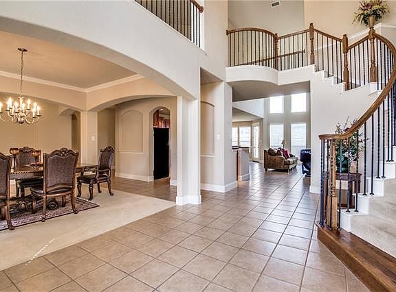 4th image of 2680 Glen Haven Ct