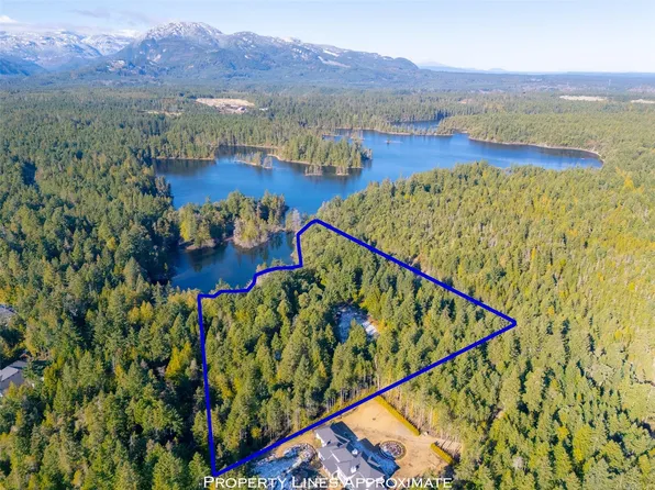 2740 Lakeview Rd, Nanaimo, BC V9K 2L7