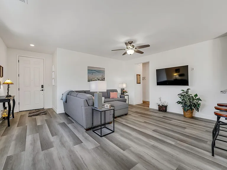 6934 Wild River Way — Photo 4