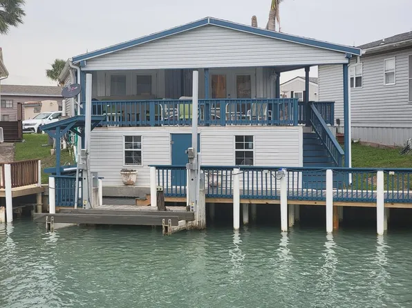 851 W Oyster Dr, Port Isabel, TX 78578