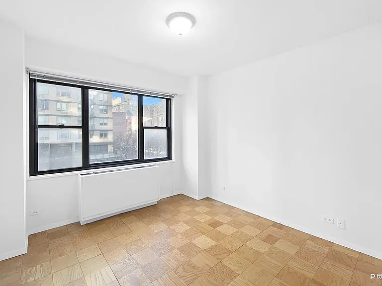 345 E 80th St #3D — Photo 6
