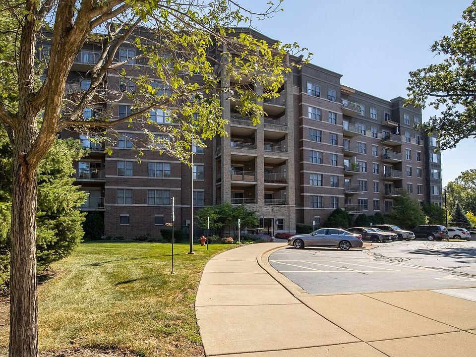 1st image of 125 Lakeview Dr Unit 206