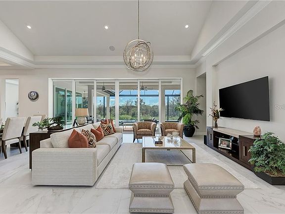 4th image of 8217 Grande Shores Dr