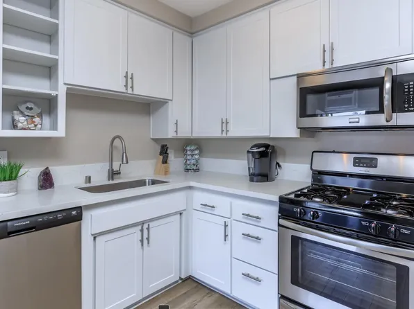 1123 E Elk Ave APT 14, Glendale, CA 91205