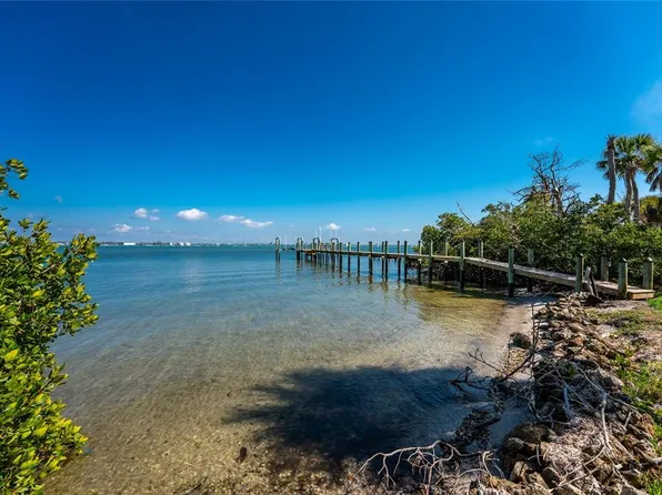 4025 Bay Oaks Cir, Englewood, FL 34223