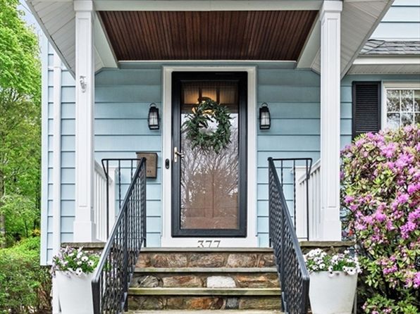 377 Grove St, Melrose, MA 02176