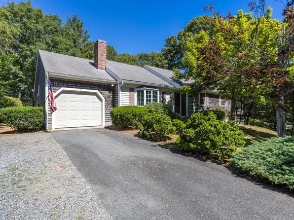 16 Harwood Avenue, Harwich, MA 02645