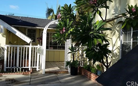 2nd image of 10661 La Dona Dr