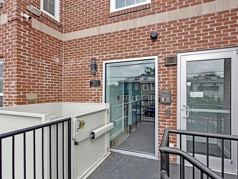 911 Kennedy St NW #11B — Photo 34