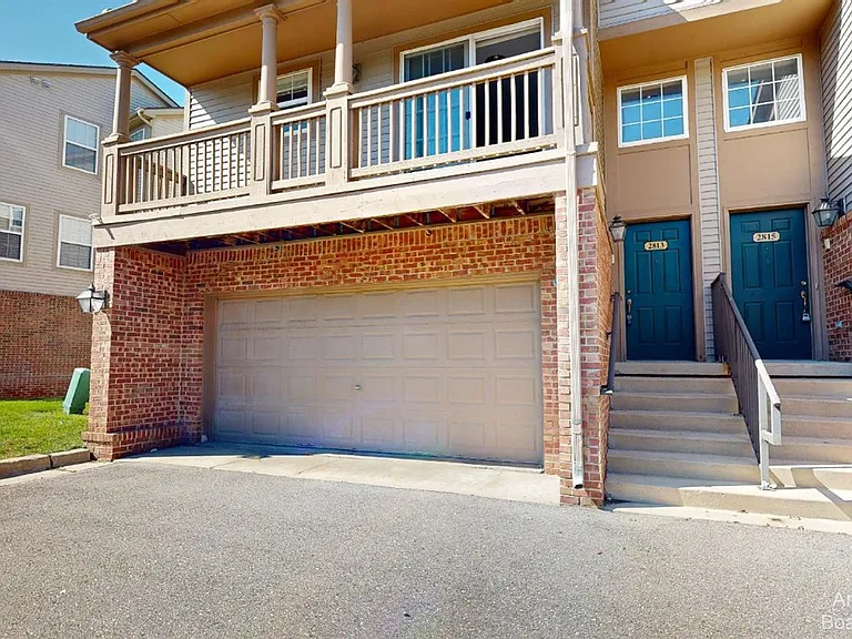 2813 Barclay Way — Photo 1