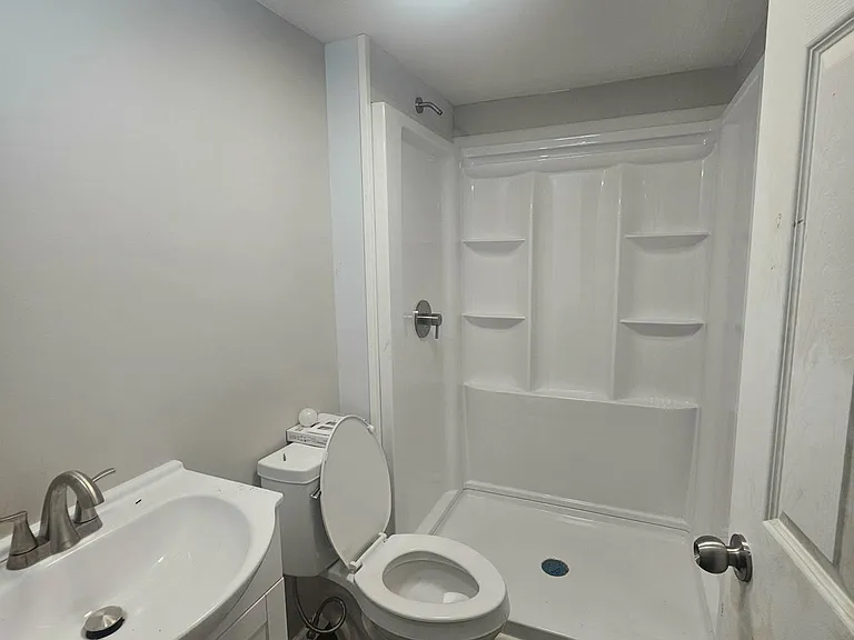 120 Holly Dr — Photo 5