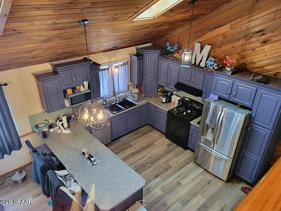 3rd image of 405 Riverside Ave S