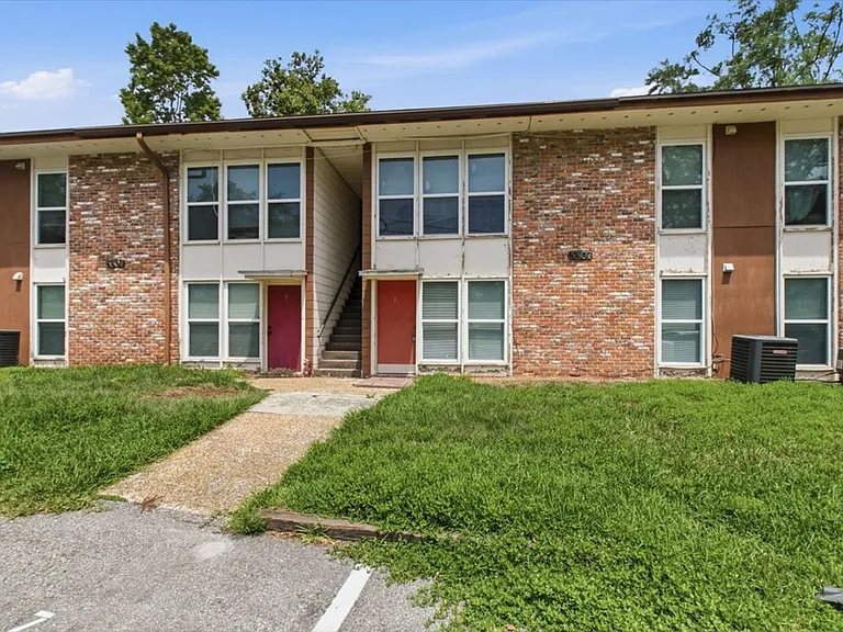 3307 Mayflower Street — Photo 1