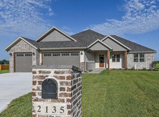 2135 S Lexus Ave, Springfield, MO 65807