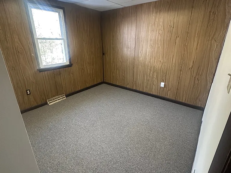 145 Quailwood Pkwy #3 — Photo 2