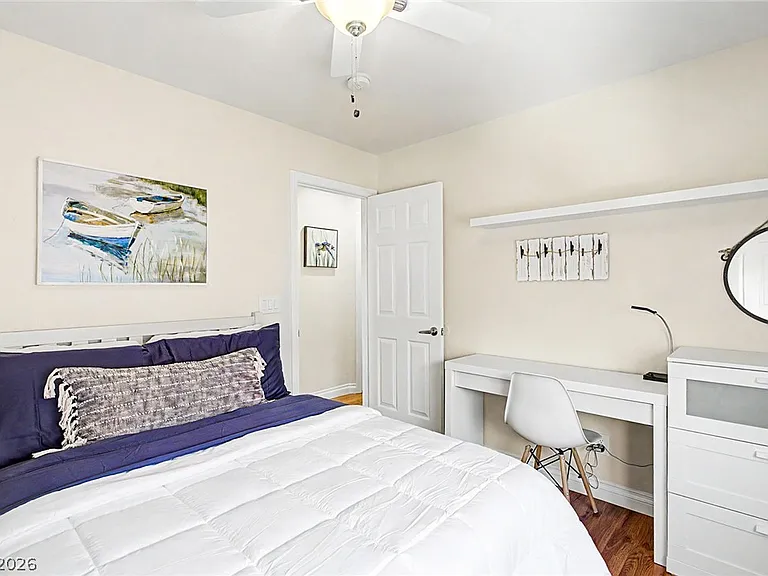 2025 Shining Feather Ln — Photo 36
