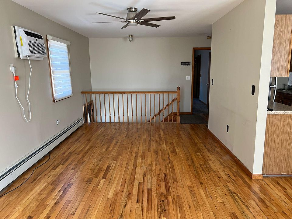 1st image of 15 Joyce Ln Floor 2