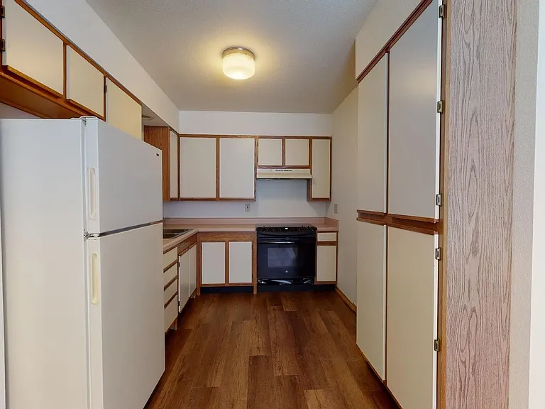 Eastern Townhomes — Photo 6