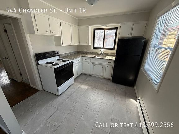 4th image of 544 Chandler St APT 1R
