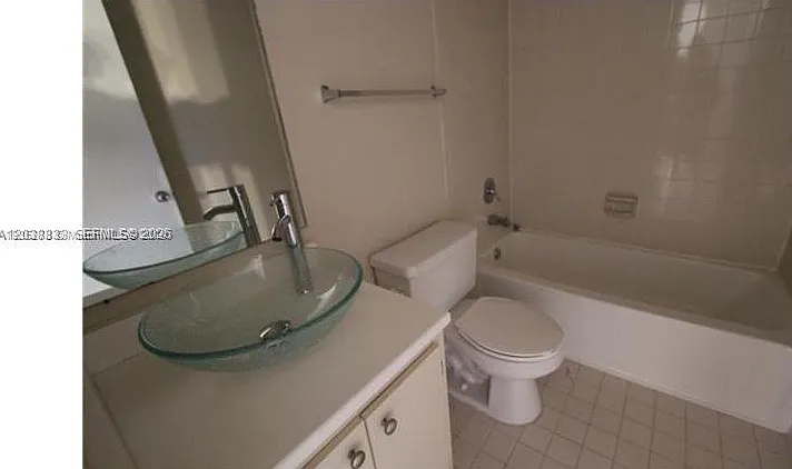 540 Brickell Key Dr #918 — Photo 4