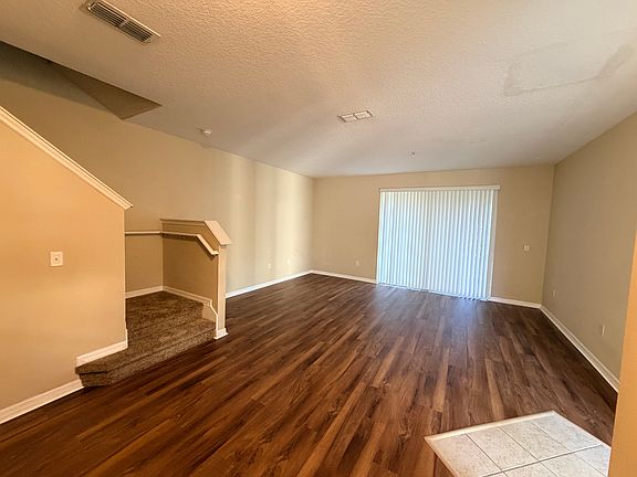 3rd image of 10433 Regent Square Dr
