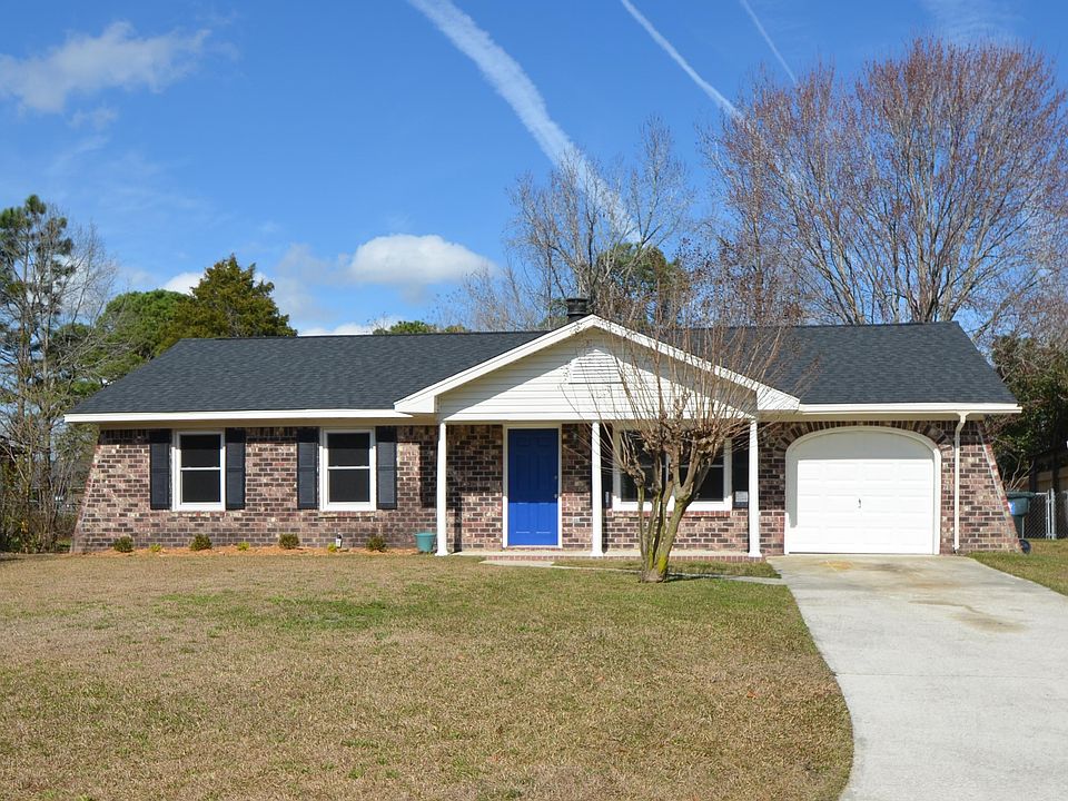 1st image of 326 Village Green Cir