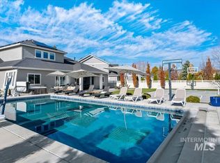 2074 W Verona Dr, Meridian, ID 83646