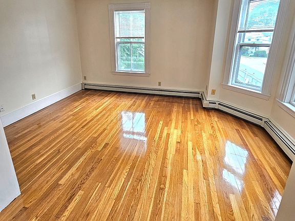 2nd image of 57 Lawrence St #2