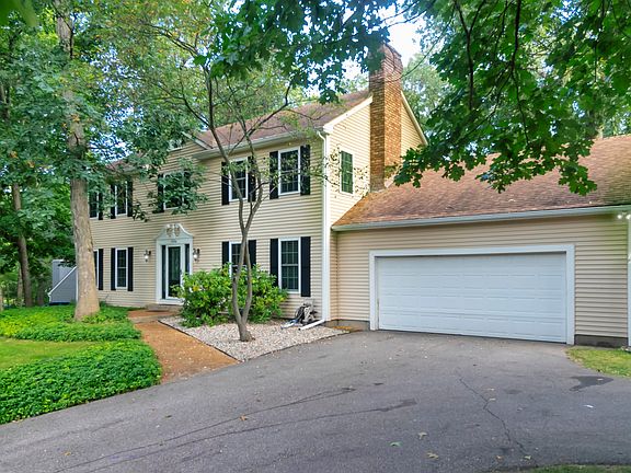 2nd image of 5396 Colony Woods Dr