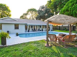 166 Old Country Rd S, Wellington, FL 33414