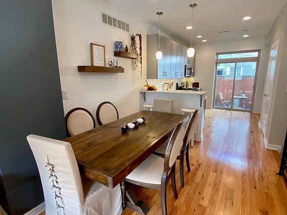 5th image of 2135 Mountain St