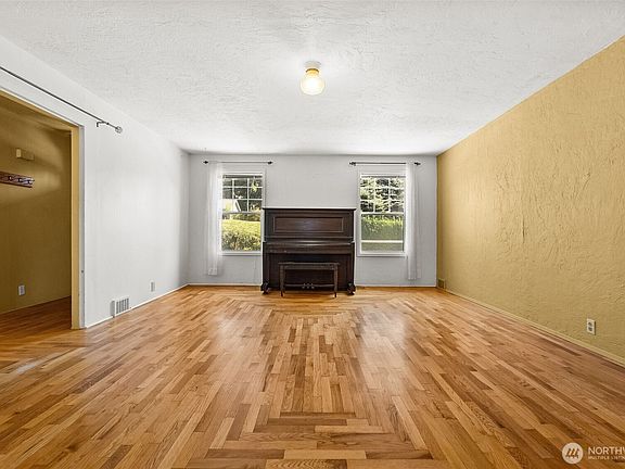 5th image of 411 Boundary Street SE