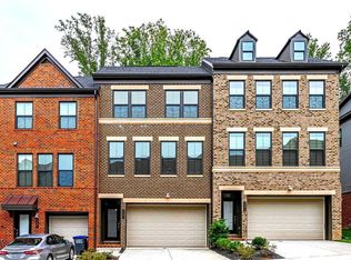9283 Wood Violet Ct, Fairfax, VA 22031