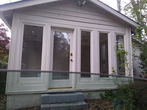 Added bonus room/sunroom