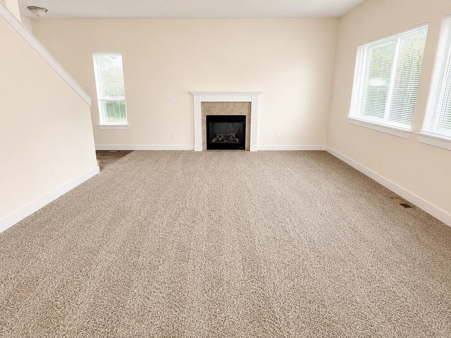 Spacious University Place Home Near Chambers Bay | 2-Car Garage & Lawn Care Included — Photo 4