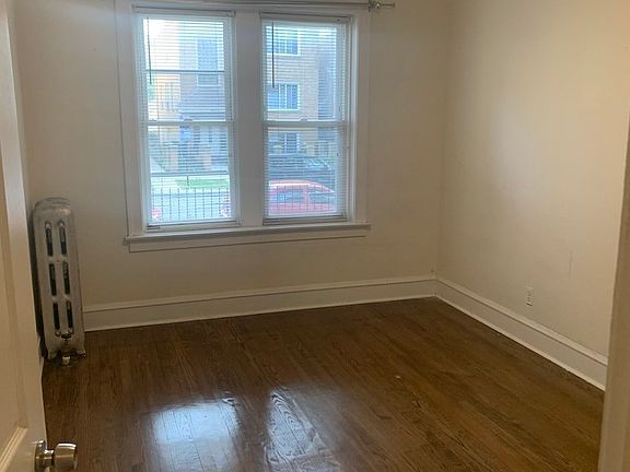 4th image of 2514 W Berwyn Ave APT 1F